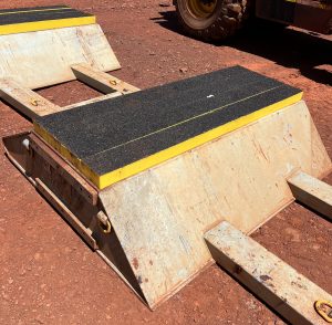 Polyurethane excavator load pad platform